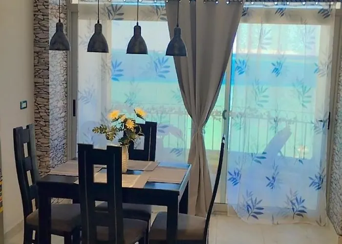 Daire Evi's Infinity Sea View *